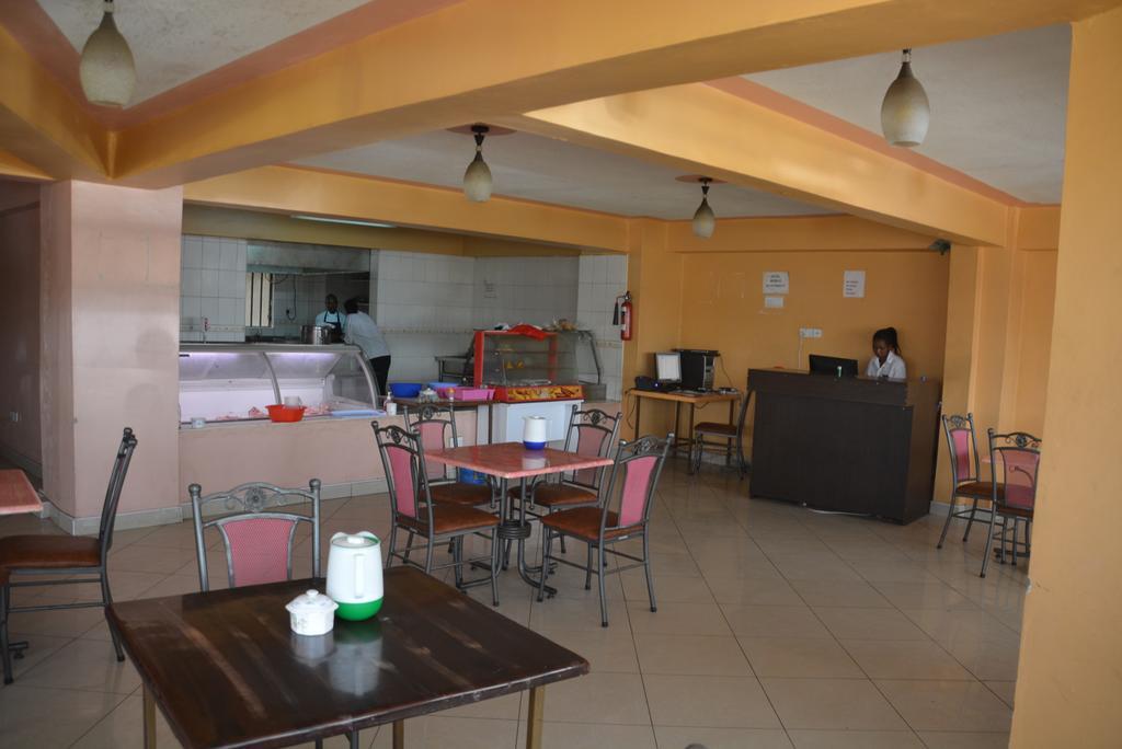 Starehe Link Hotel ไนโรบี ภายนอก รูปภาพ